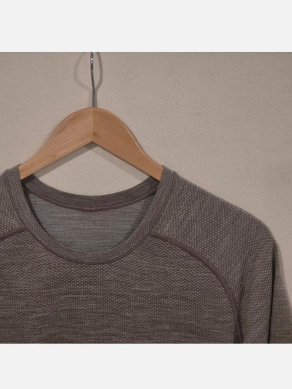 Lululemon Athletica Metal Vent Tech M